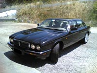 Jaguar XJ (2).jpg